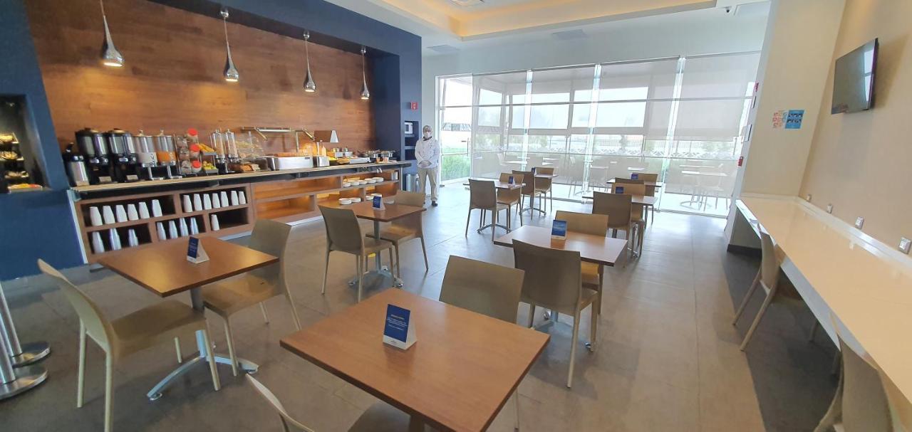 Microtel Inn & Suites By Wyndham San Luis Potosí Eksteriør bilde