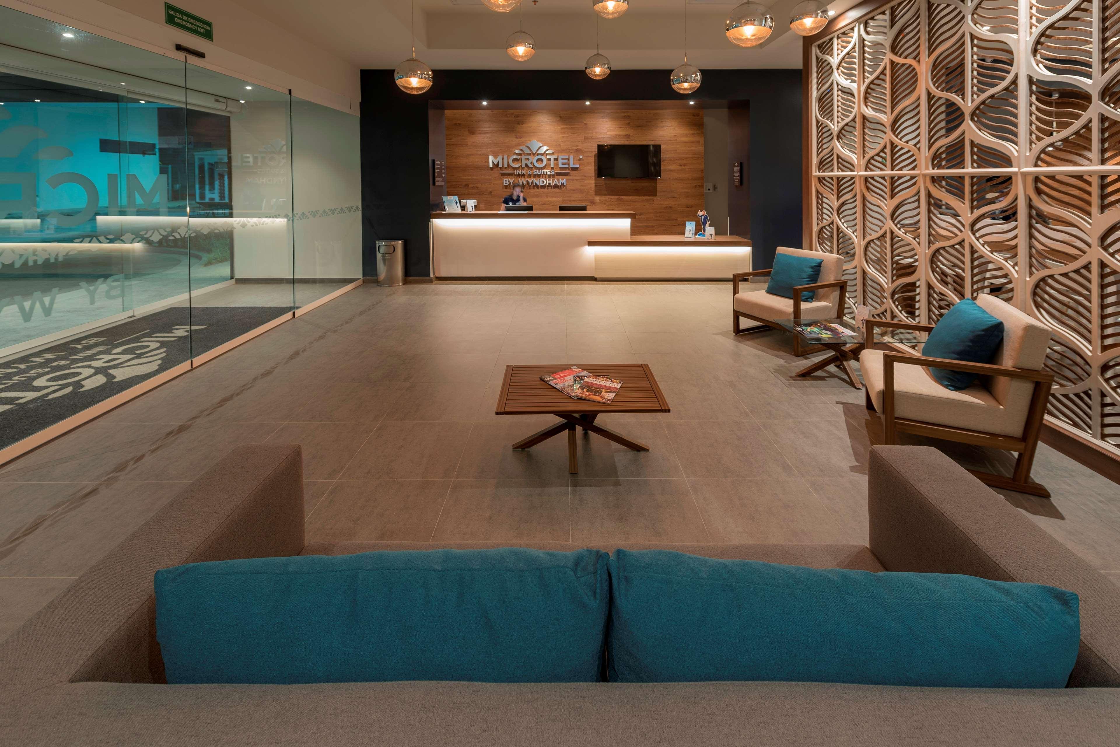 Microtel Inn & Suites By Wyndham San Luis Potosí Eksteriør bilde