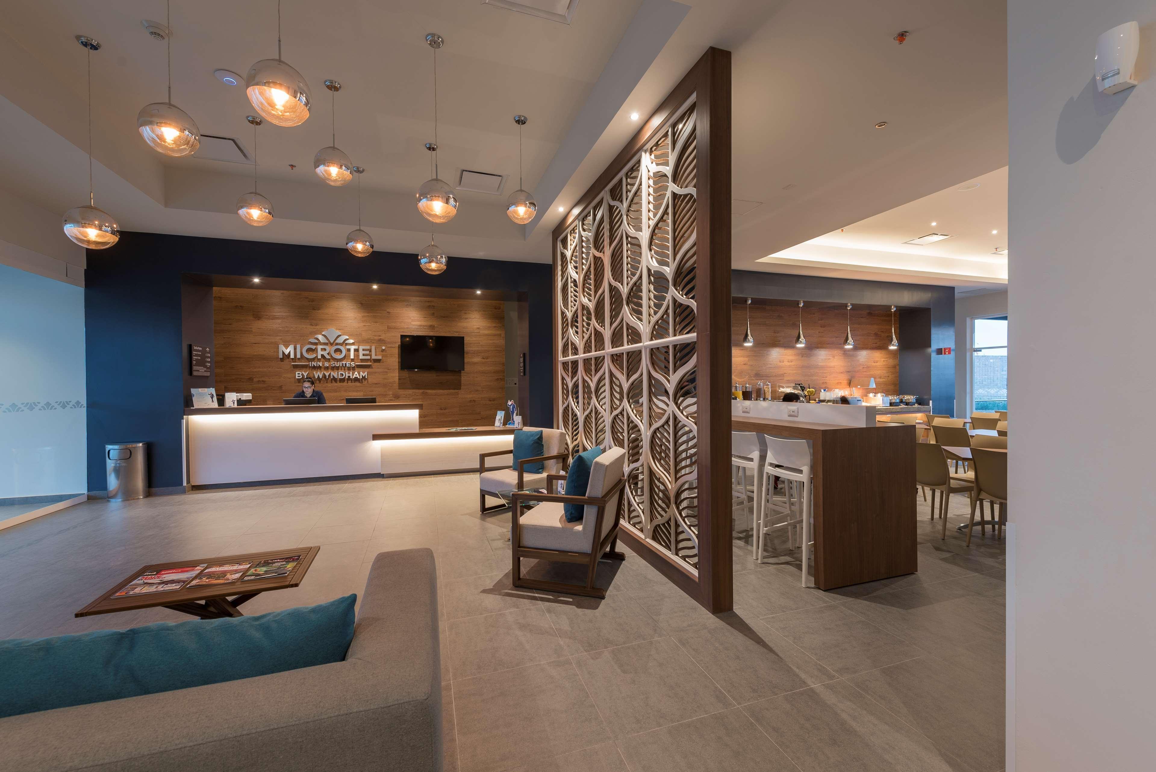 Microtel Inn & Suites By Wyndham San Luis Potosí Eksteriør bilde
