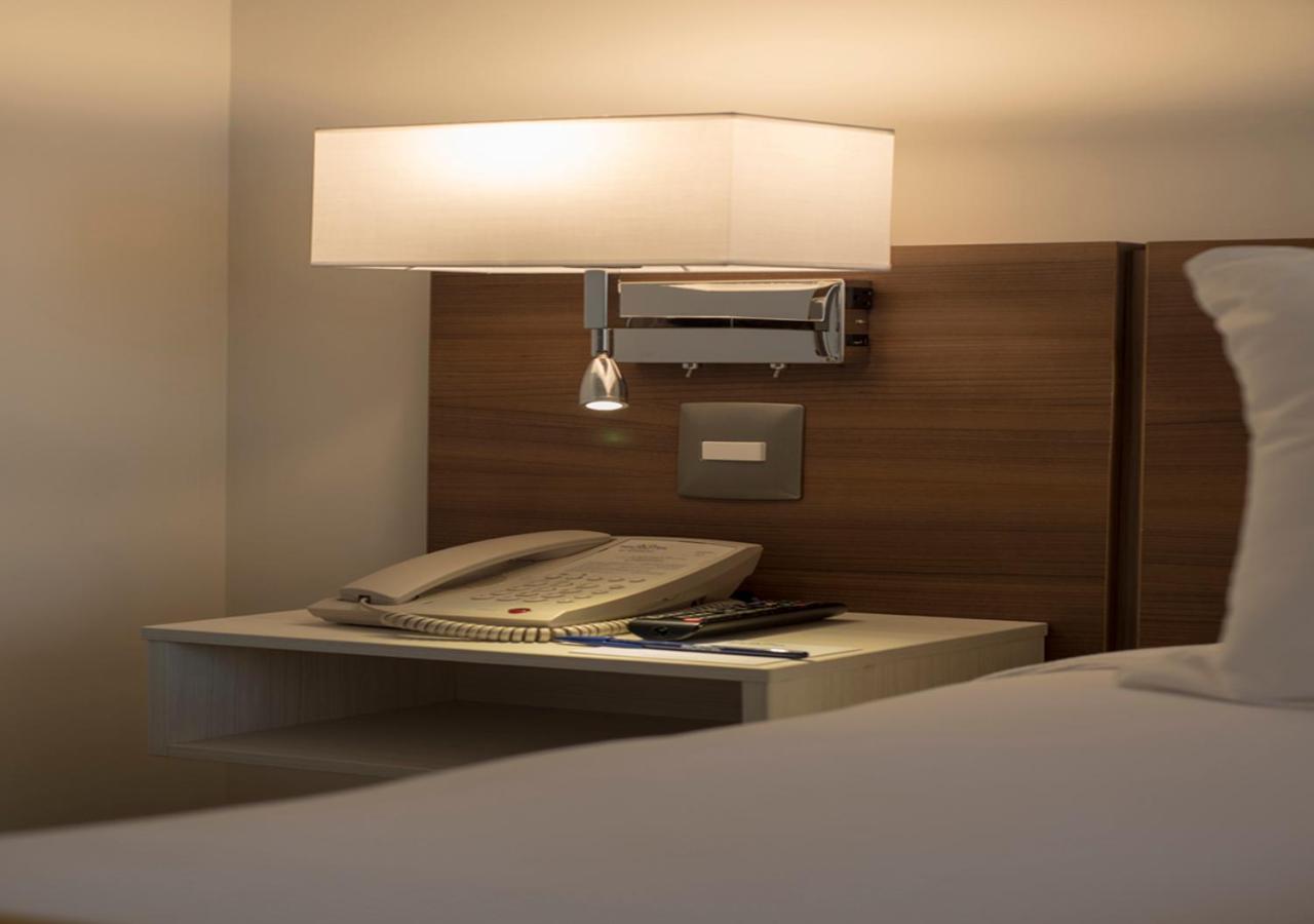 Microtel Inn & Suites By Wyndham San Luis Potosí Eksteriør bilde