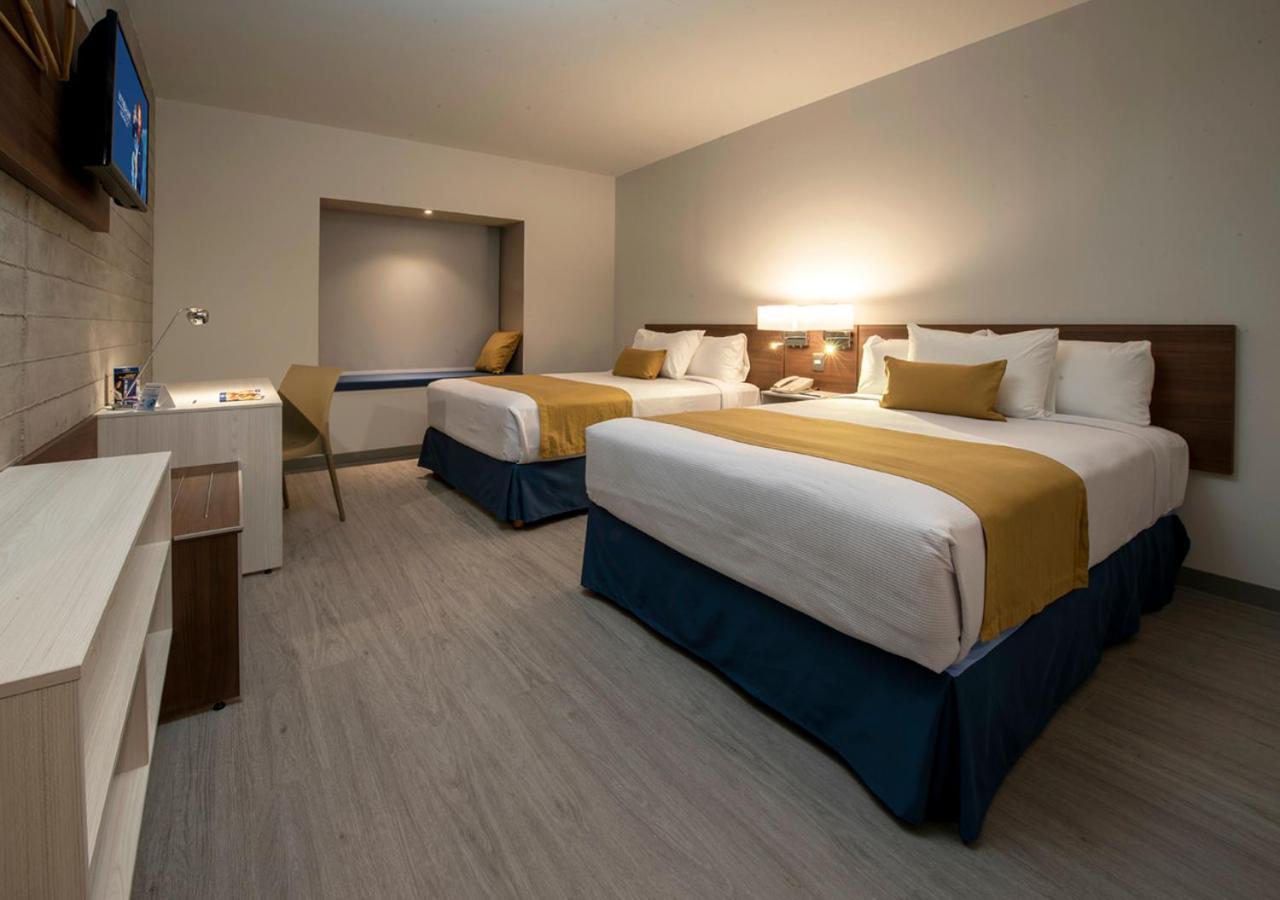Microtel Inn & Suites By Wyndham San Luis Potosí Eksteriør bilde